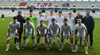 Tire Belediye Spor U18 namağlup şampiyon!