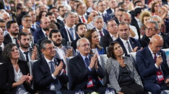 Tüm Türkiye nefesini tuttu: Kurultay davası başladı