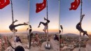 Türk bayrağında direk dansına soruşturma