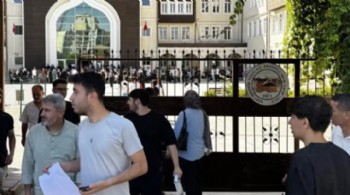 YKS'nin üçüncü oturumu Yabancı Dil Testi başladı