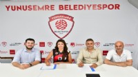 Yunusemre Belediyespor Esennur ile yola devam