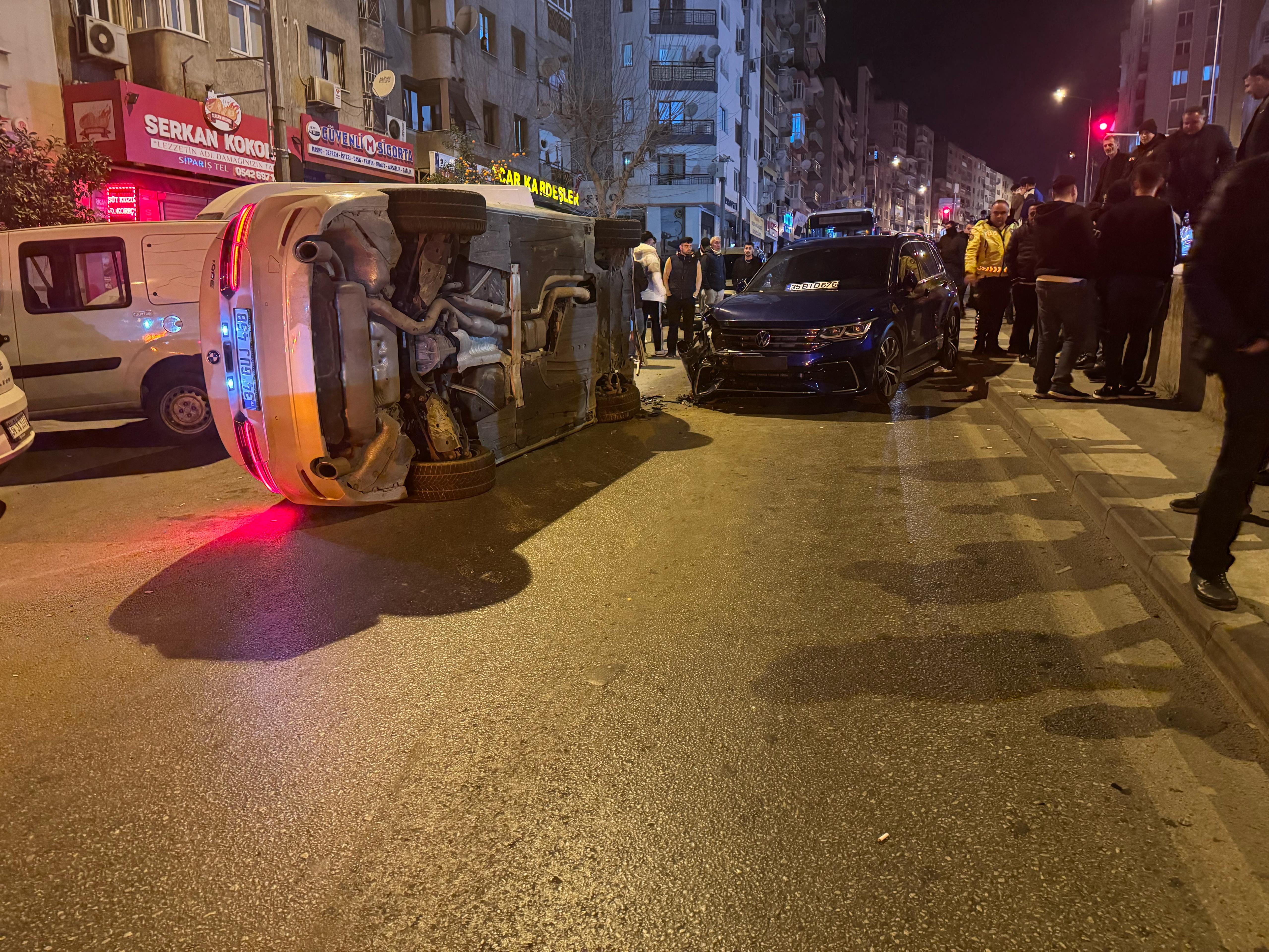 İzmir'deki kaza anı kamerada!