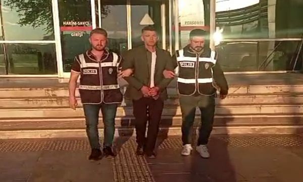 Cinayet firarisi 21 yıl sonra yakalandı