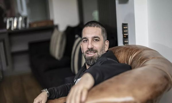 Arda Turan'dan 19 Mayıs gafı!