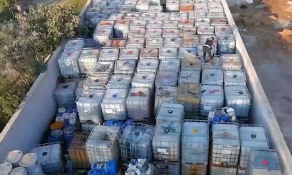 İzmir'de 705 ton kaçak akaryakıt ele geçirildi!