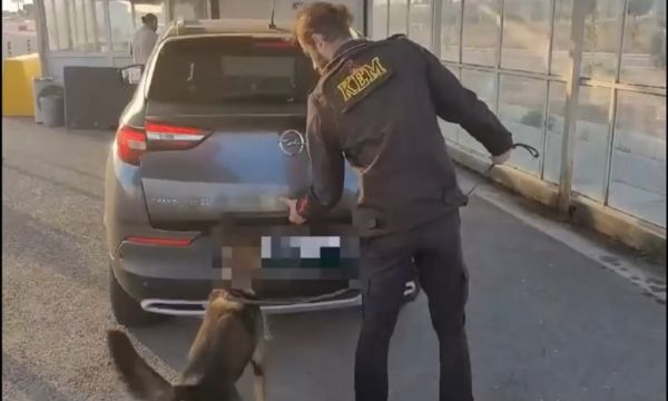 İzmir'de 10 kilo 620 gram kokain ele geçirildi
