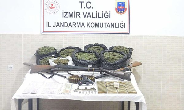 Jandarma baskınıyla yakalandılar... Uyuşturucu, tarihi eser, silah!