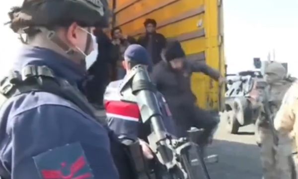 İzmir'de Kalkan-17 Operasyonu... 